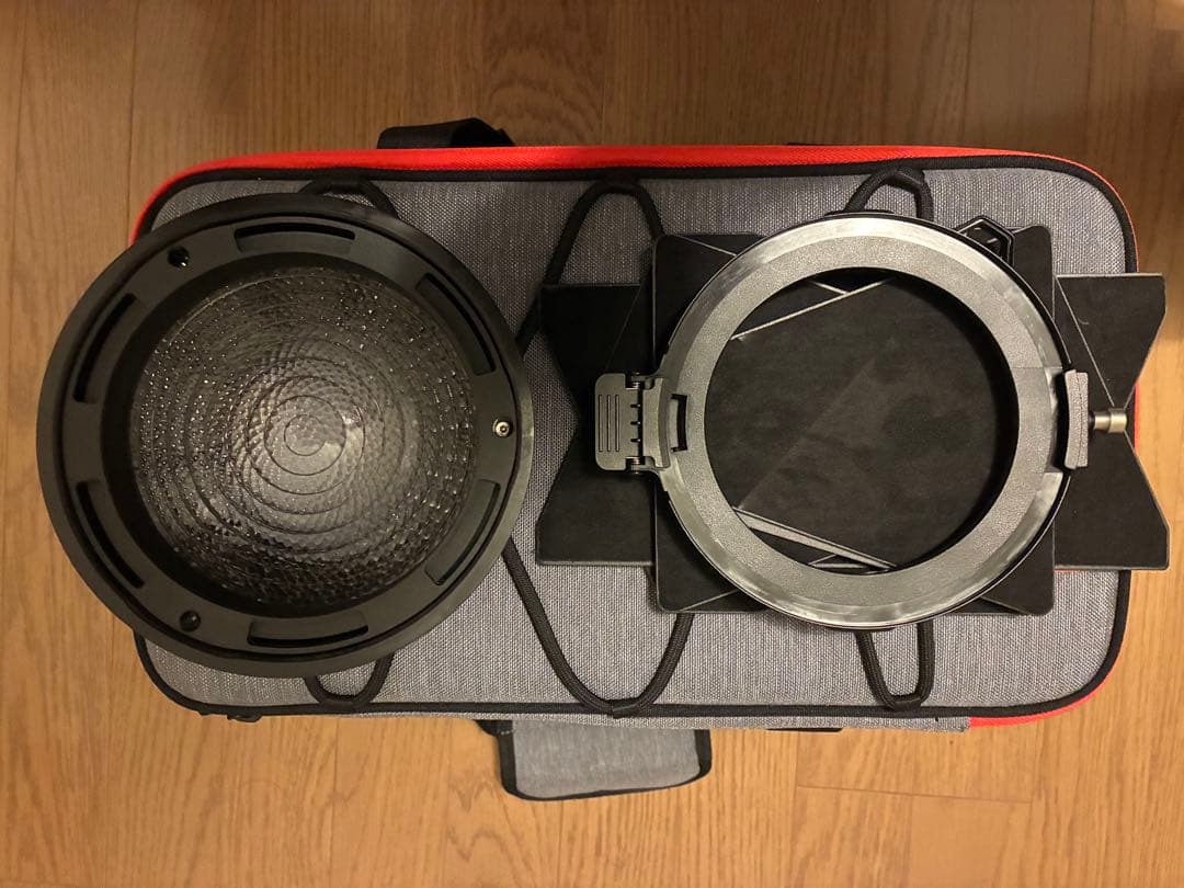 アプチャー STORM 80C フレネルレンズ バーンドア セットAputure