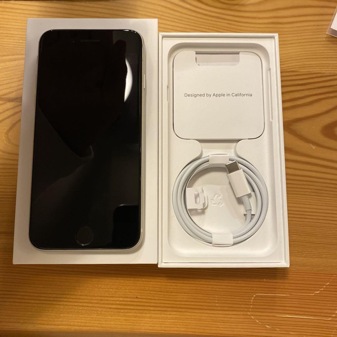 iPhone SE (第3世代) スターライト 64 GB SIMフリー
