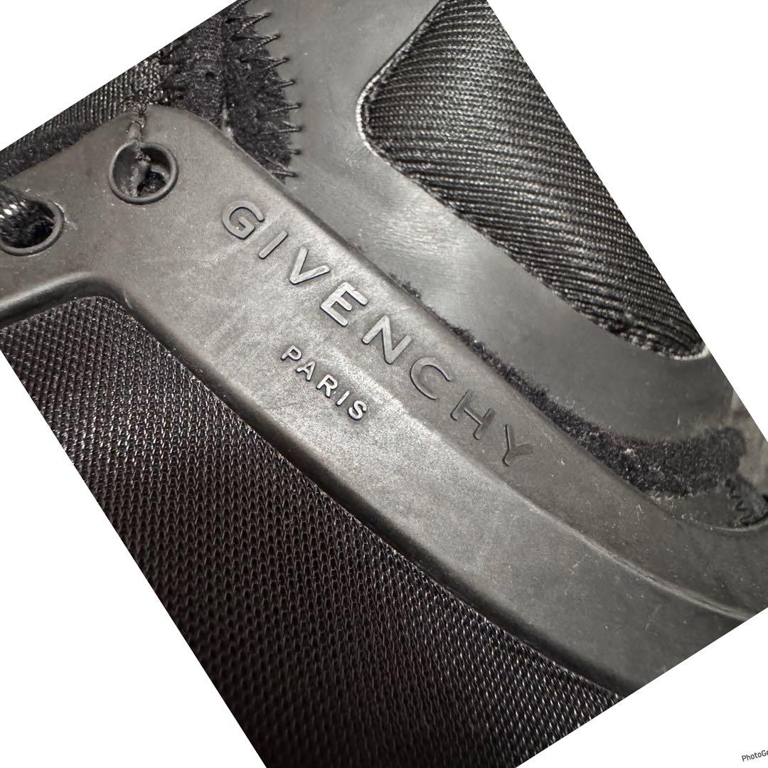 GIVENCHY ハイカット　ロゴ　スニーカー　黒　ブラック　ラグジュアリー