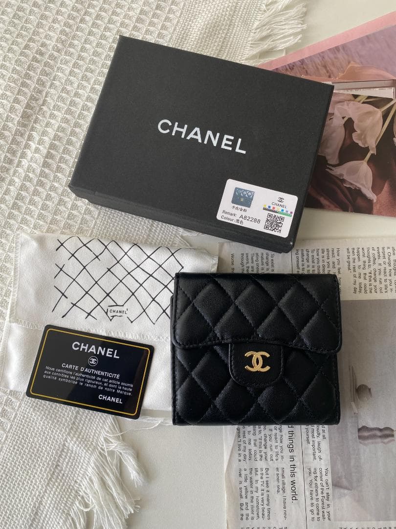 CHANEL 三つ折り財布 ブラック