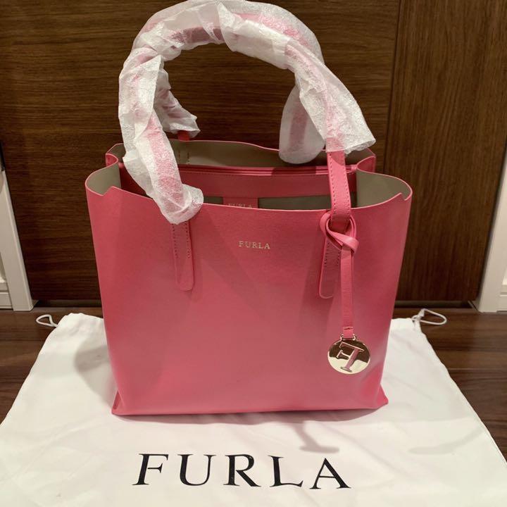 FURLA 黒赤レザートートバッグ　A4 良品 フルラ トートバッグ レザー 本革 肩掛け A4 黒 - メルカリ