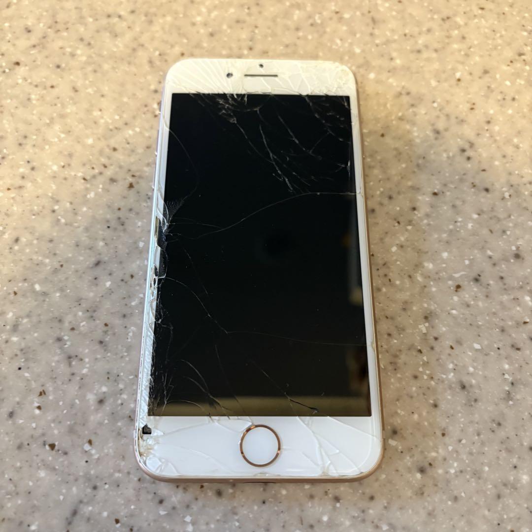 Apple iPhone 8 【本体のみ】 画面ひびあり ⚠︎SIMロックあり
