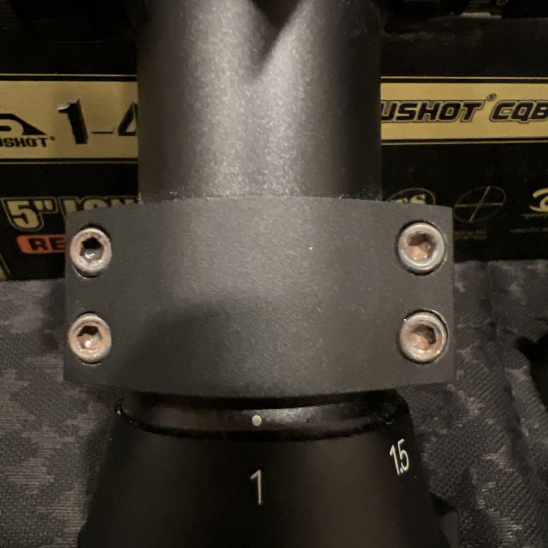 LEAPERS ACCUSHOT 1-4X28 30mm CQBズームスコープ