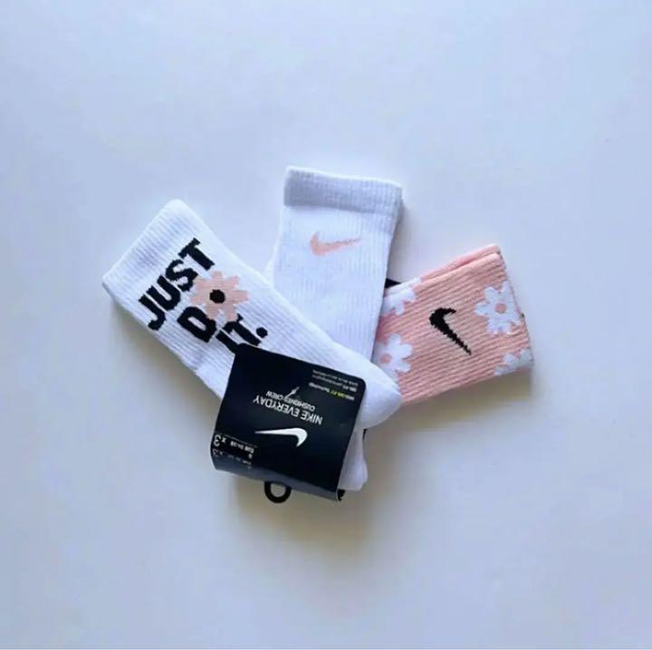 日本未発売 新品 Nikeソックス 3足セット