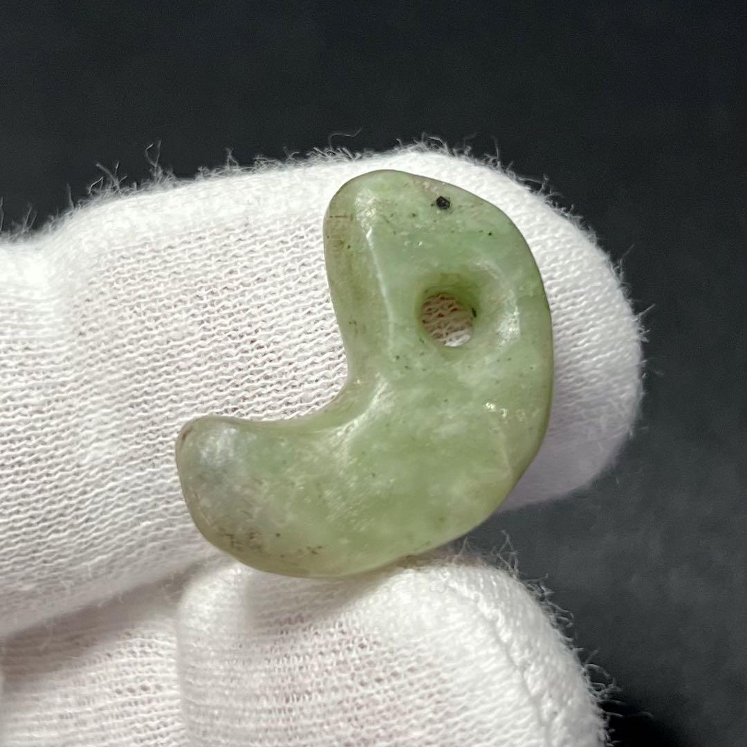 考古★縄文期 極上 美石目本翡翠 勾玉2.4cm★琅かん質★神像仏像装身具神器