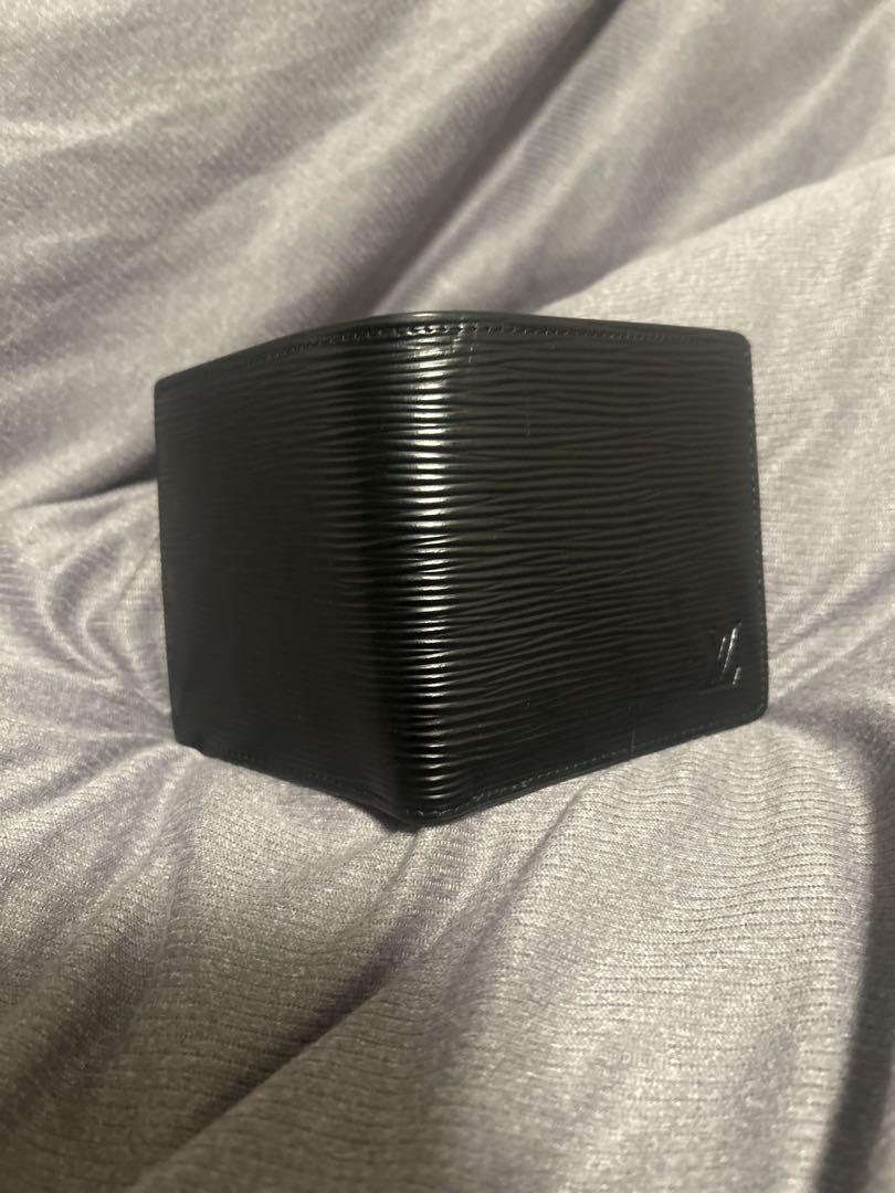 Louis Vuitton エピレザー 二つ折り財布 ブラック