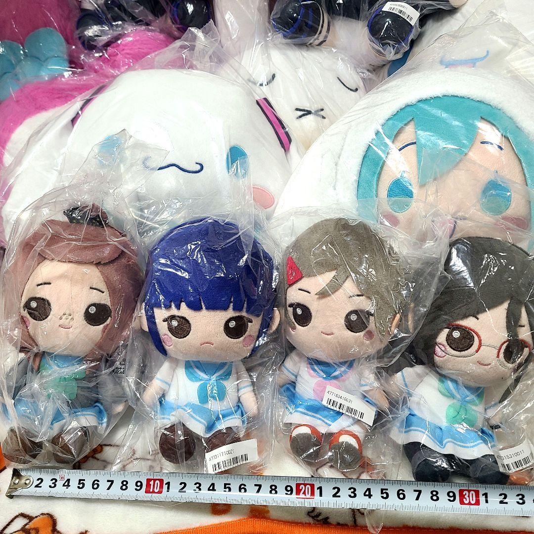 【ぬいぐるみ】匿名配送 初音ミク シナモロール 等ぬいぐるみ19点セット