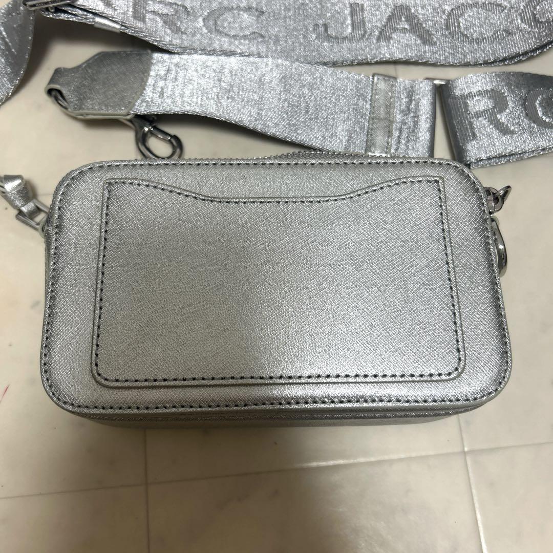 MARC JACOBS ショルダーバッグ　シルバーM0015323
