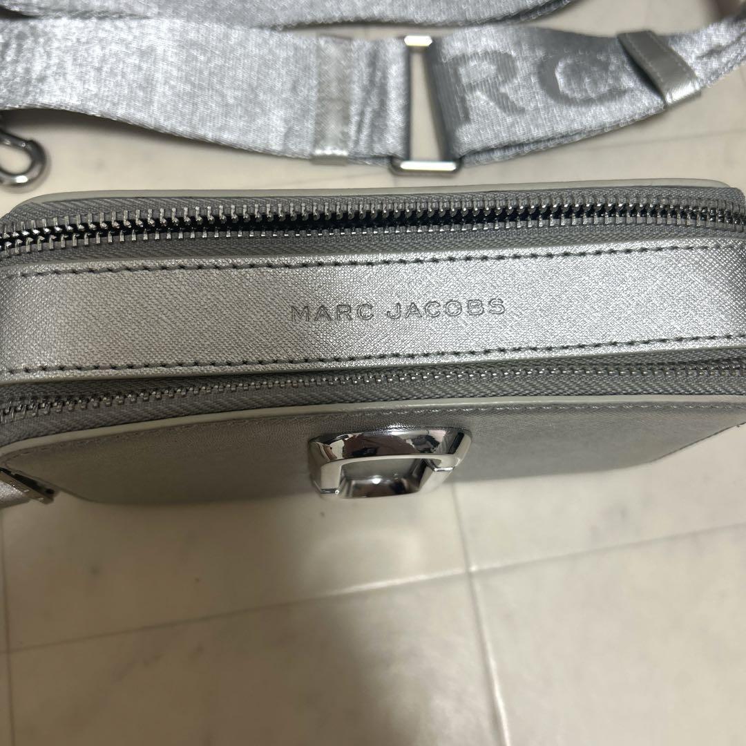 MARC JACOBS ショルダーバッグ　シルバーM0015323