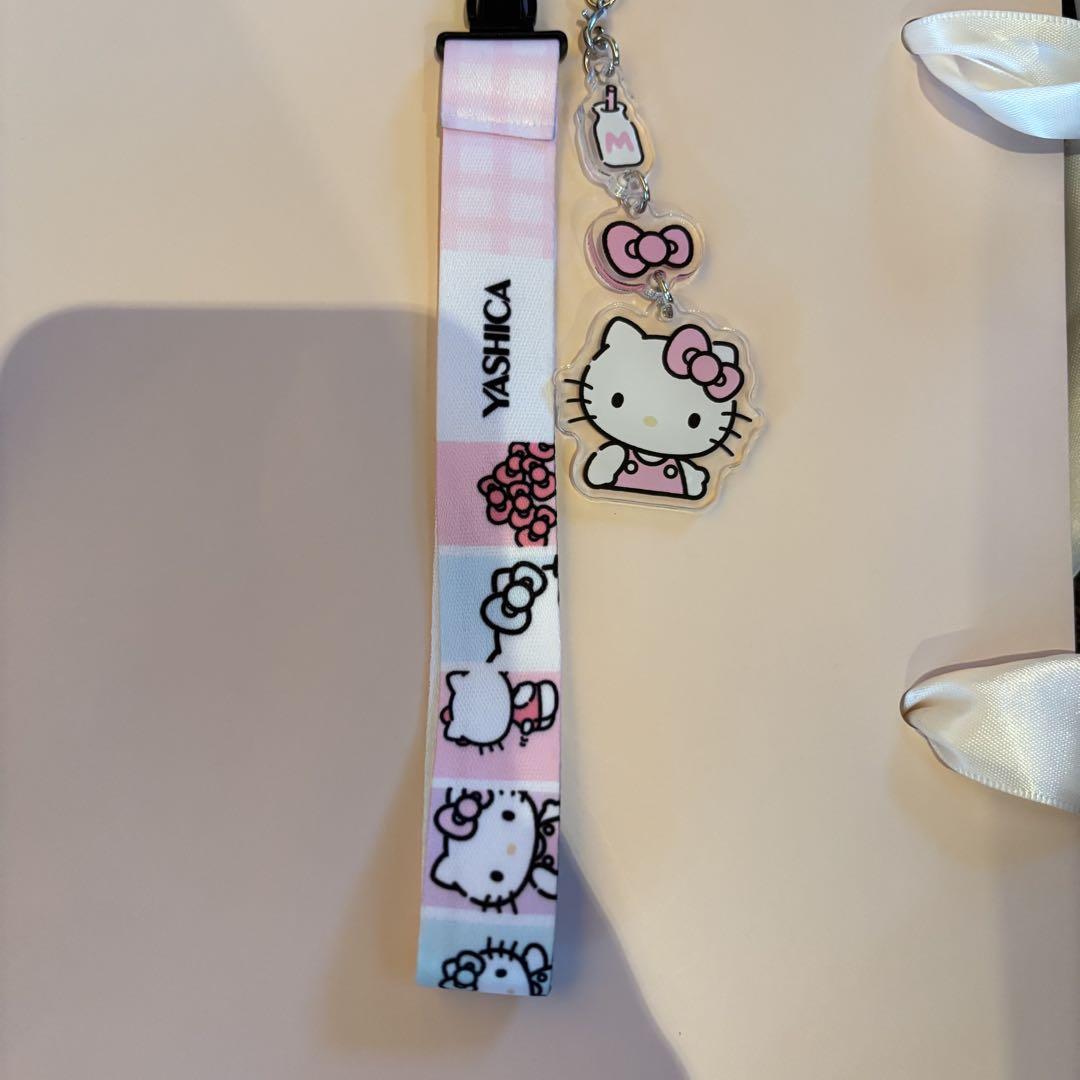 YASHICA Hello Kitty DZ-100 デジタルカメラ