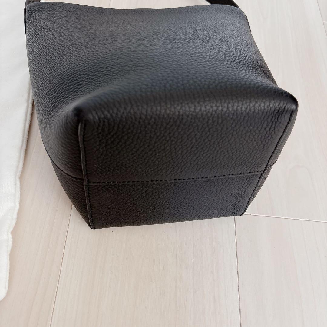 極美品、正規品 THE ROW ザロウパークトート スモール 新刻印タイプ 極美品、正規品 THE ROW ザロウパークトート スモール 新刻印