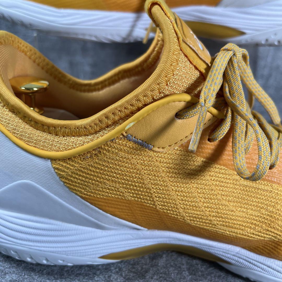 美品✨　asics アシックス　GLIDE NOVA FF 2 yellow