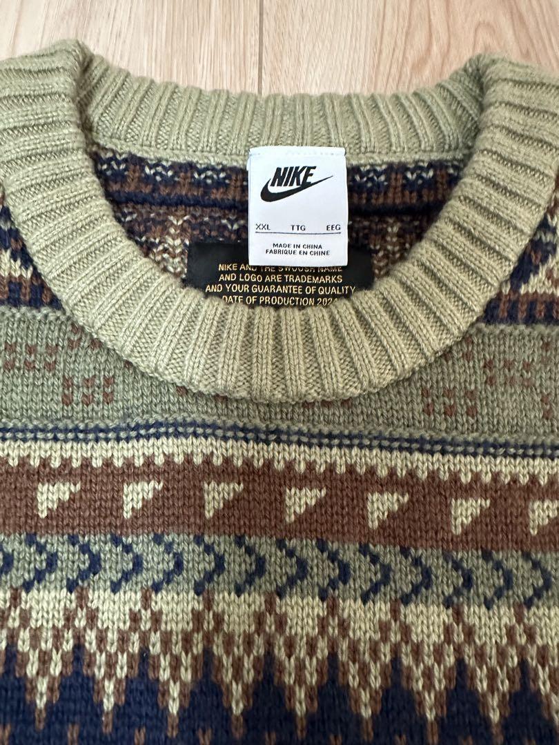 新品未使用2024年モデルNike 幾何学模様 ニットセーター