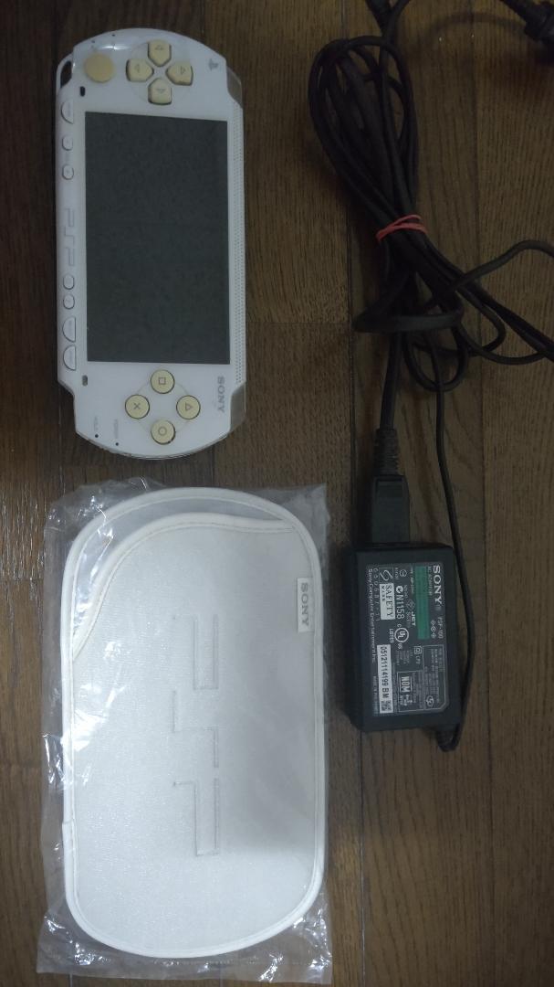SONY ジャンク 初期型 PSP ホワイト ACアダプター付き + オマケ