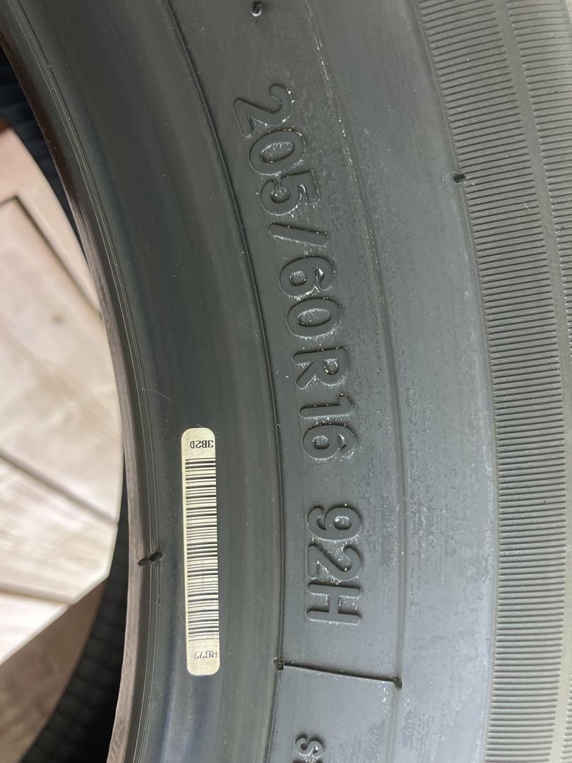 ヴォクシー 新車外し　４本セット 205/60R 16 　２３年式トーヨータイヤ