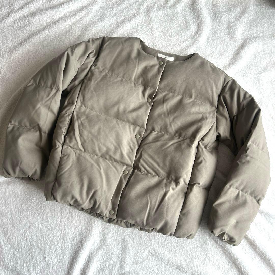 美品　かぐれ ショートダウンジャケット ノーカラー
