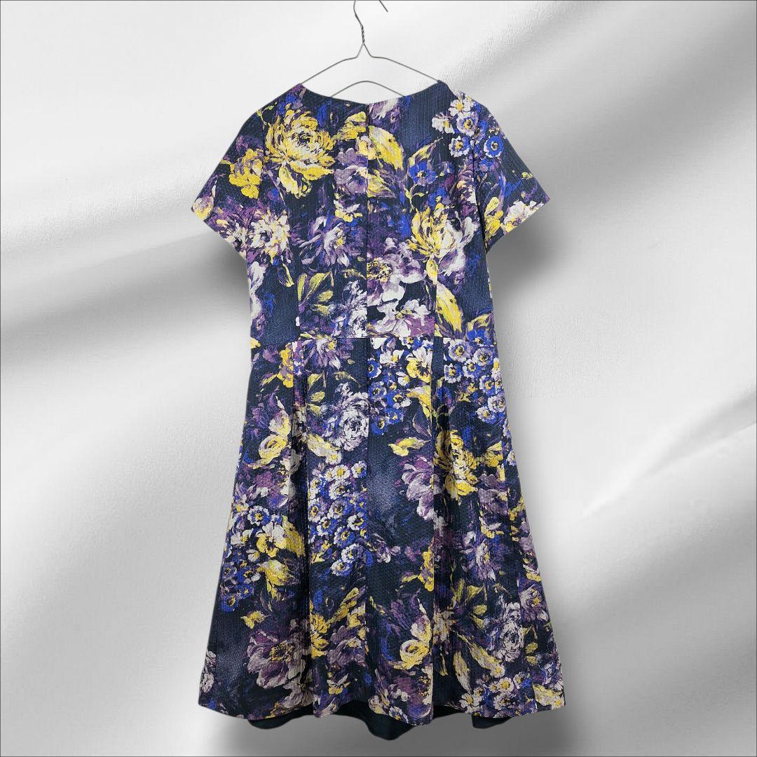 美品 PINORE luxe フラワープリントワンピース - メルカリ