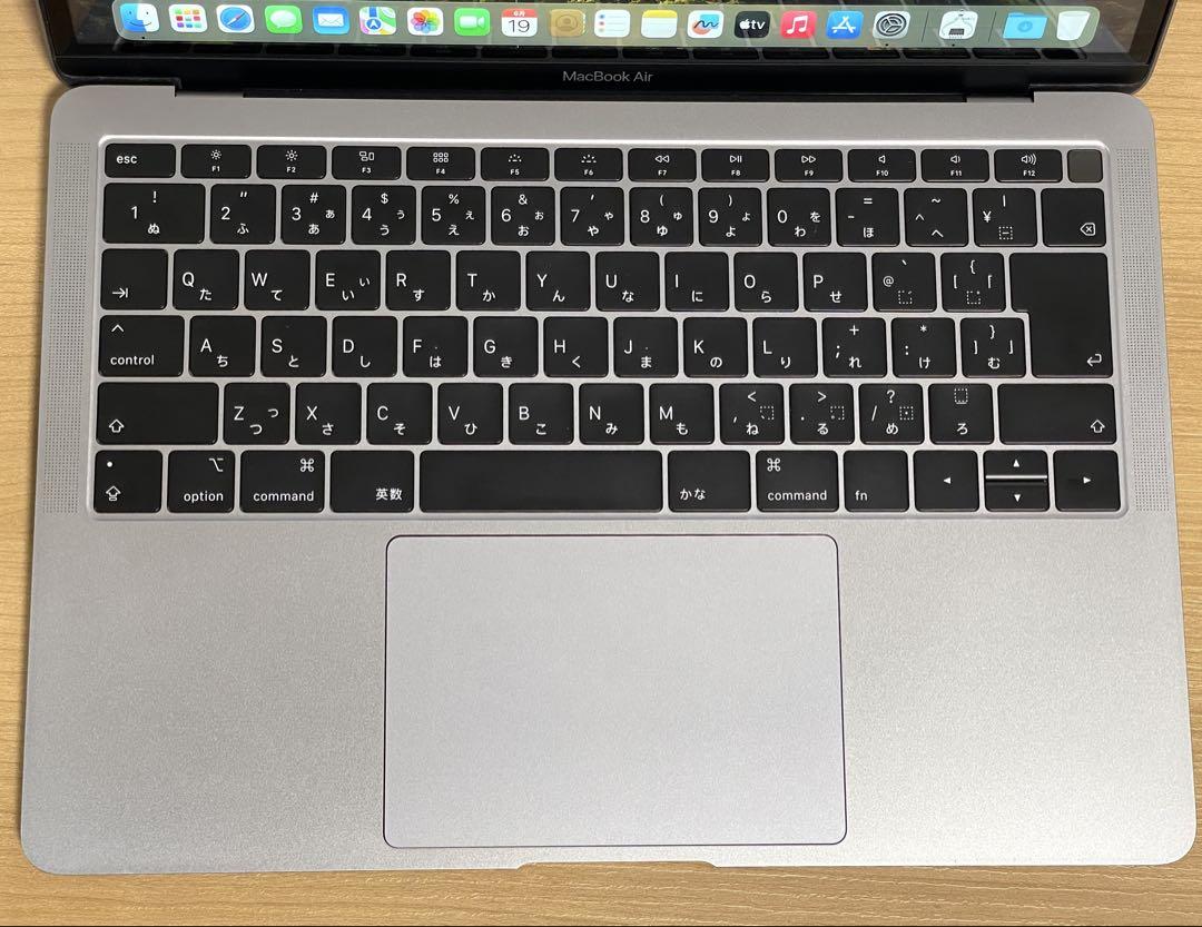 美品／MacBook Air 2019／メモリ8GB SSD128GB／充電器付
