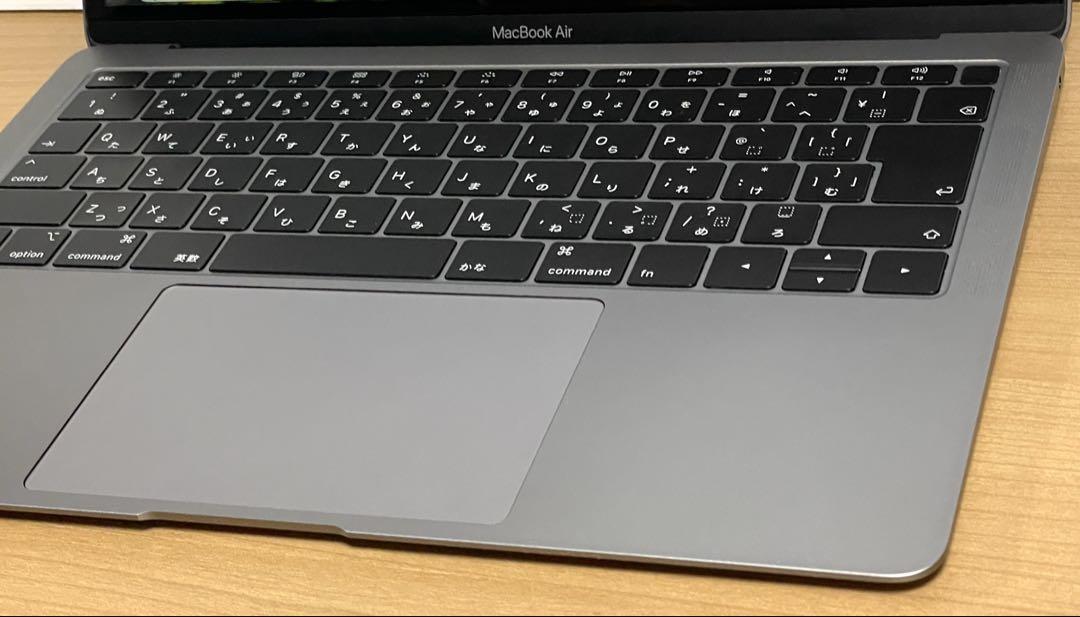 美品／MacBook Air 2019／メモリ8GB SSD128GB／充電器付