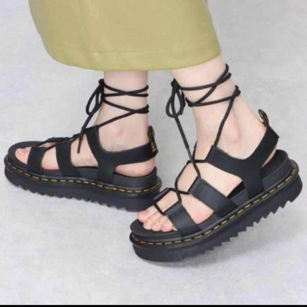 【美品】Dr.Martens ナルティラ サンダル 24cm 黒 レザー 厚底