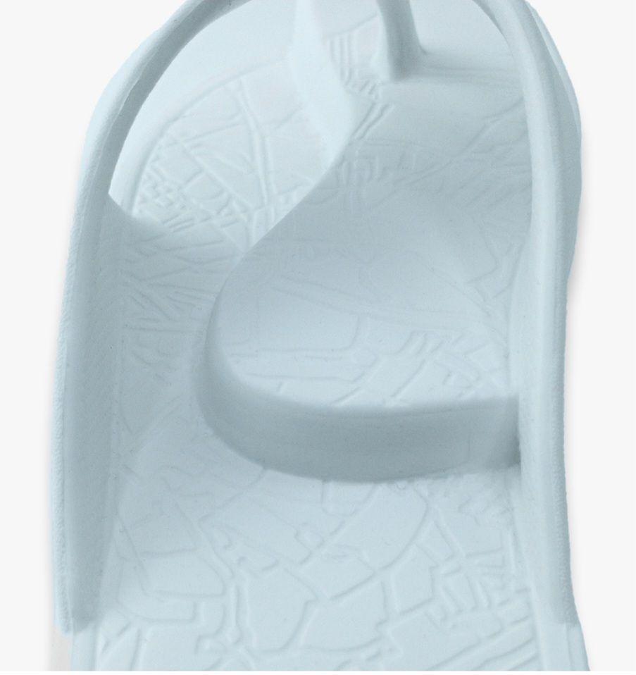 ラクバキサンダルM 新品