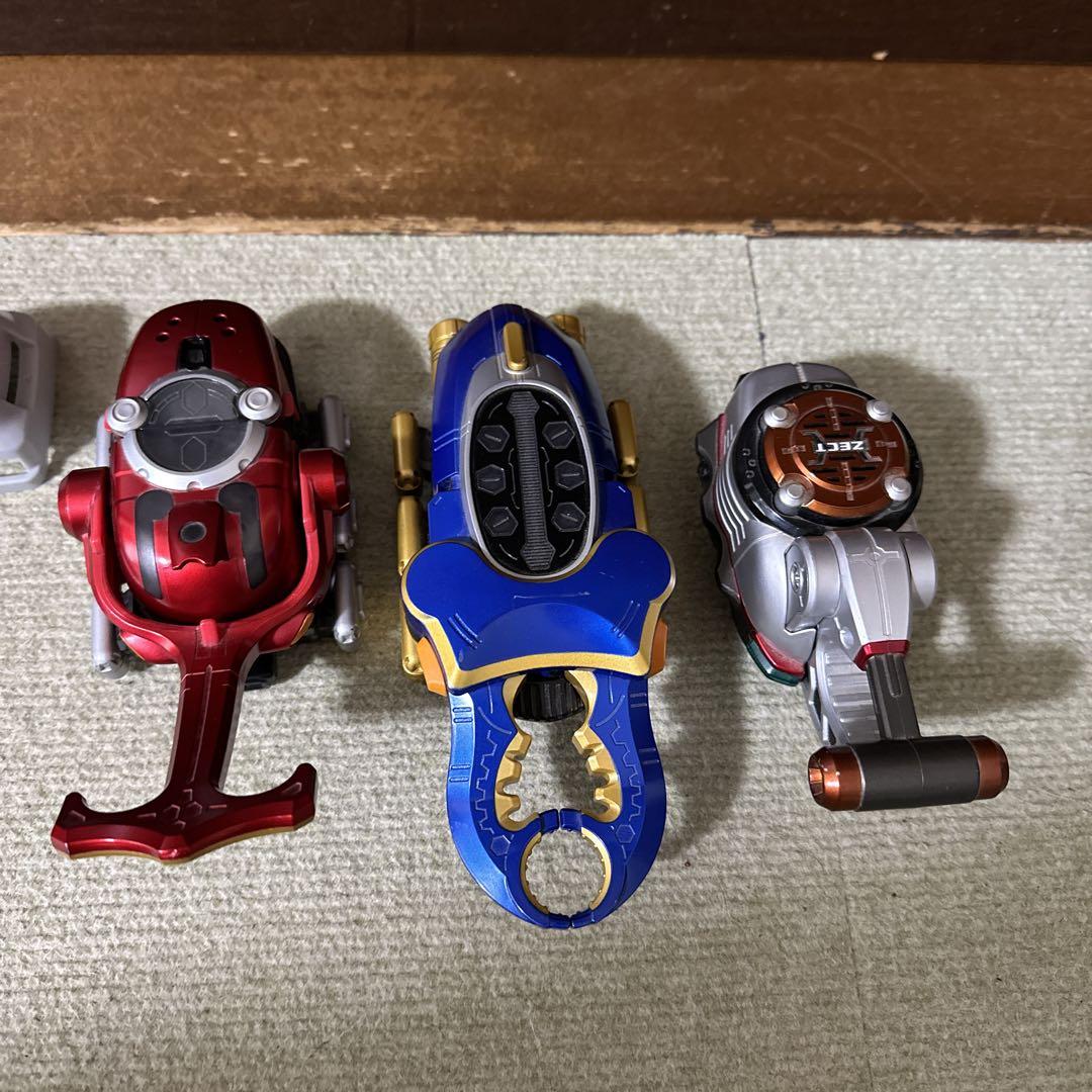 DX カブトゼクター&ハイパーゼクター&ガタックゼクター（ベルト帯左側無し） 23,000円
