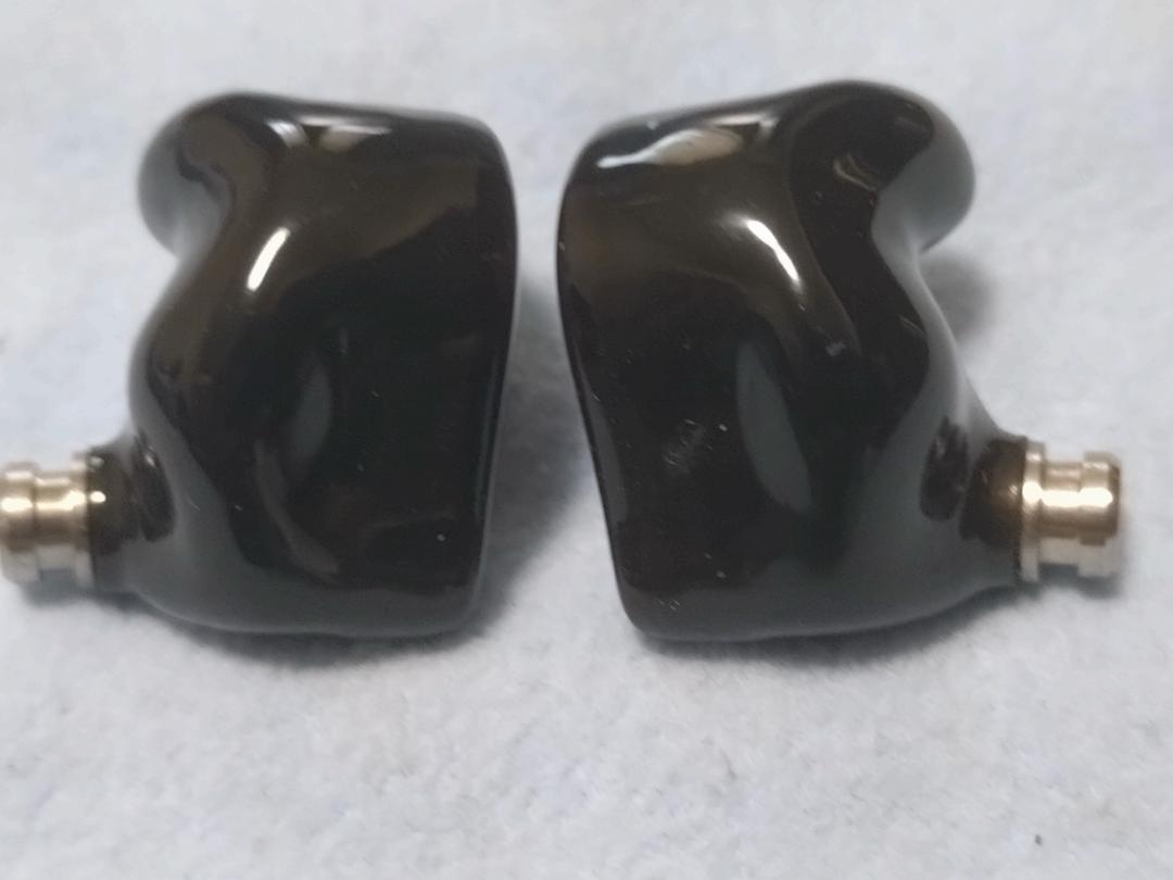 qdc SUPERIOR イヤホン