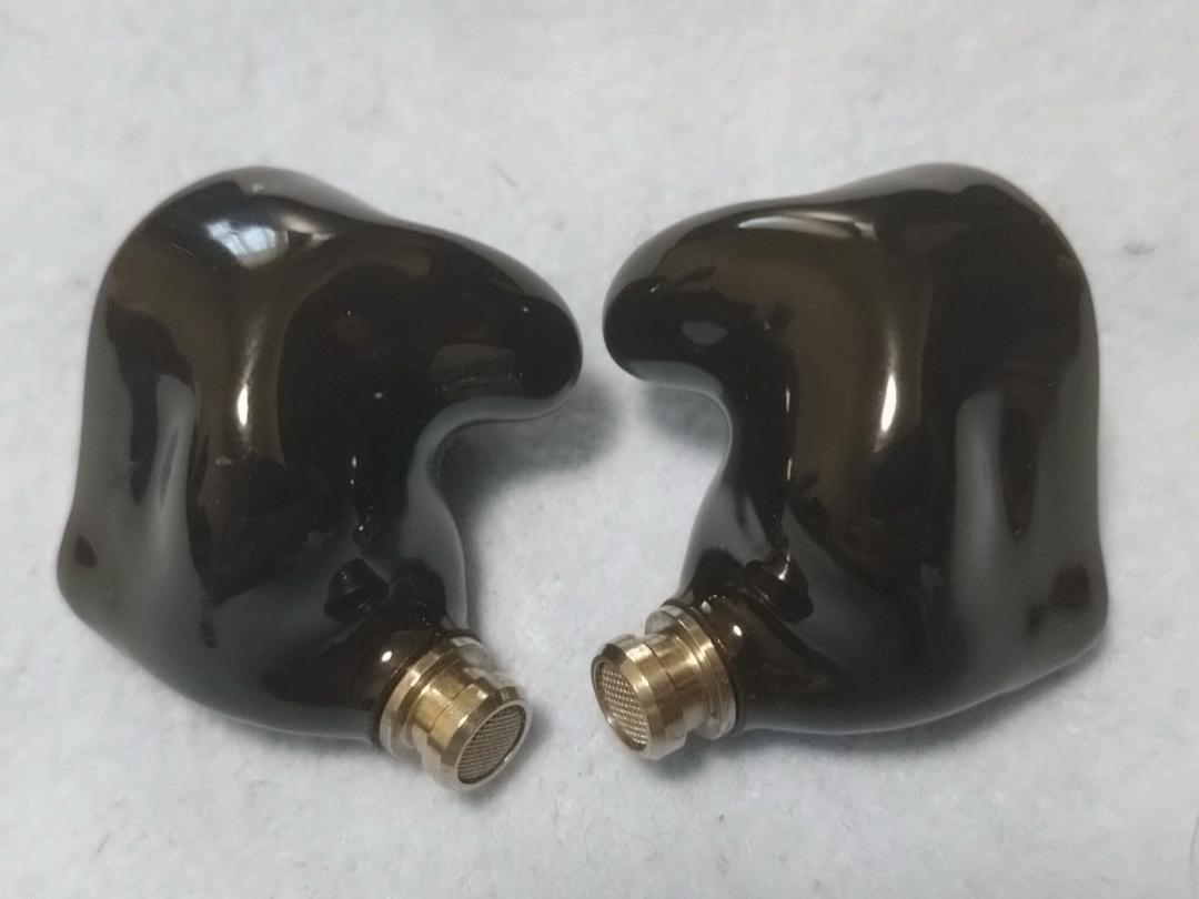 qdc SUPERIOR イヤホン