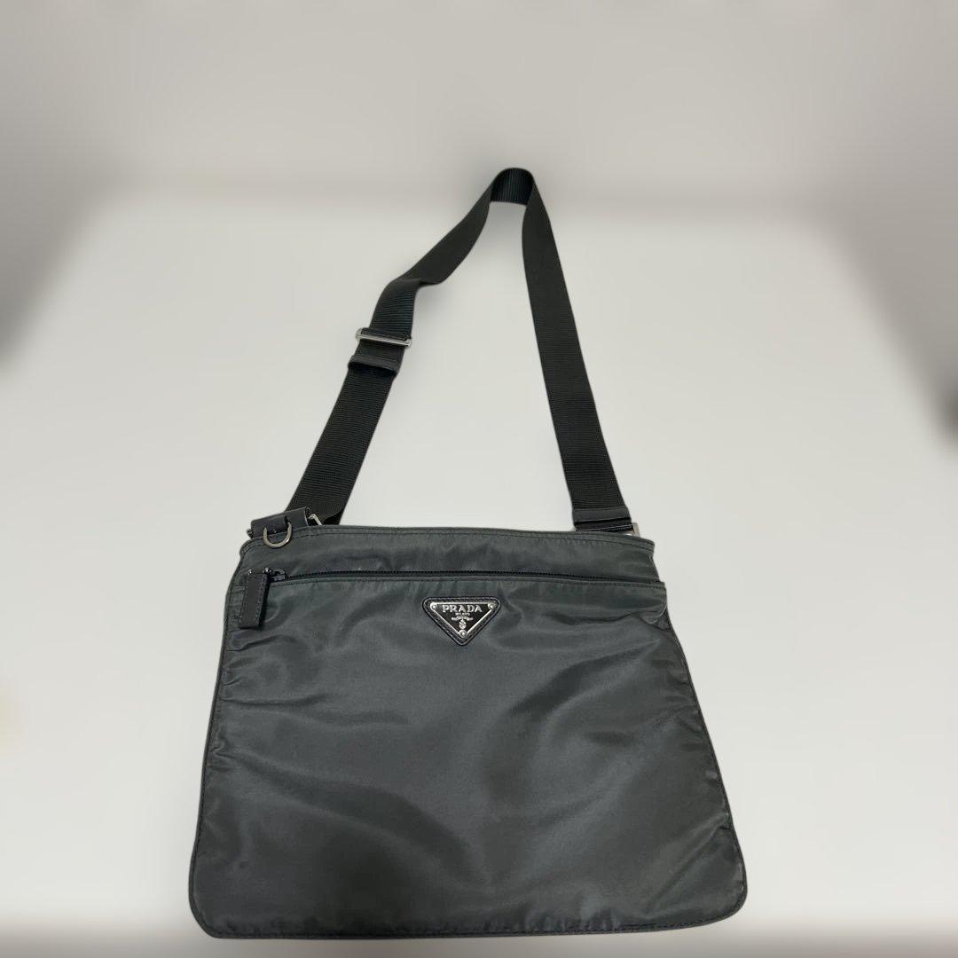 PRADA ショルダーバッグ グレー