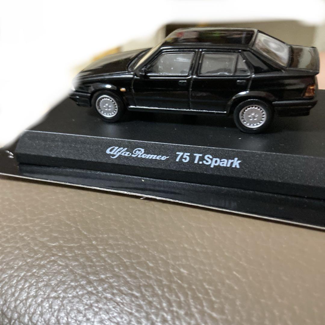 アルファロメオミニカー 京商1/64 - メルカリ