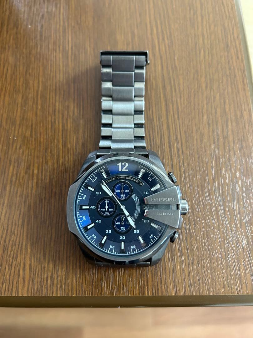 【美品】DIESEL腕時計シルバー