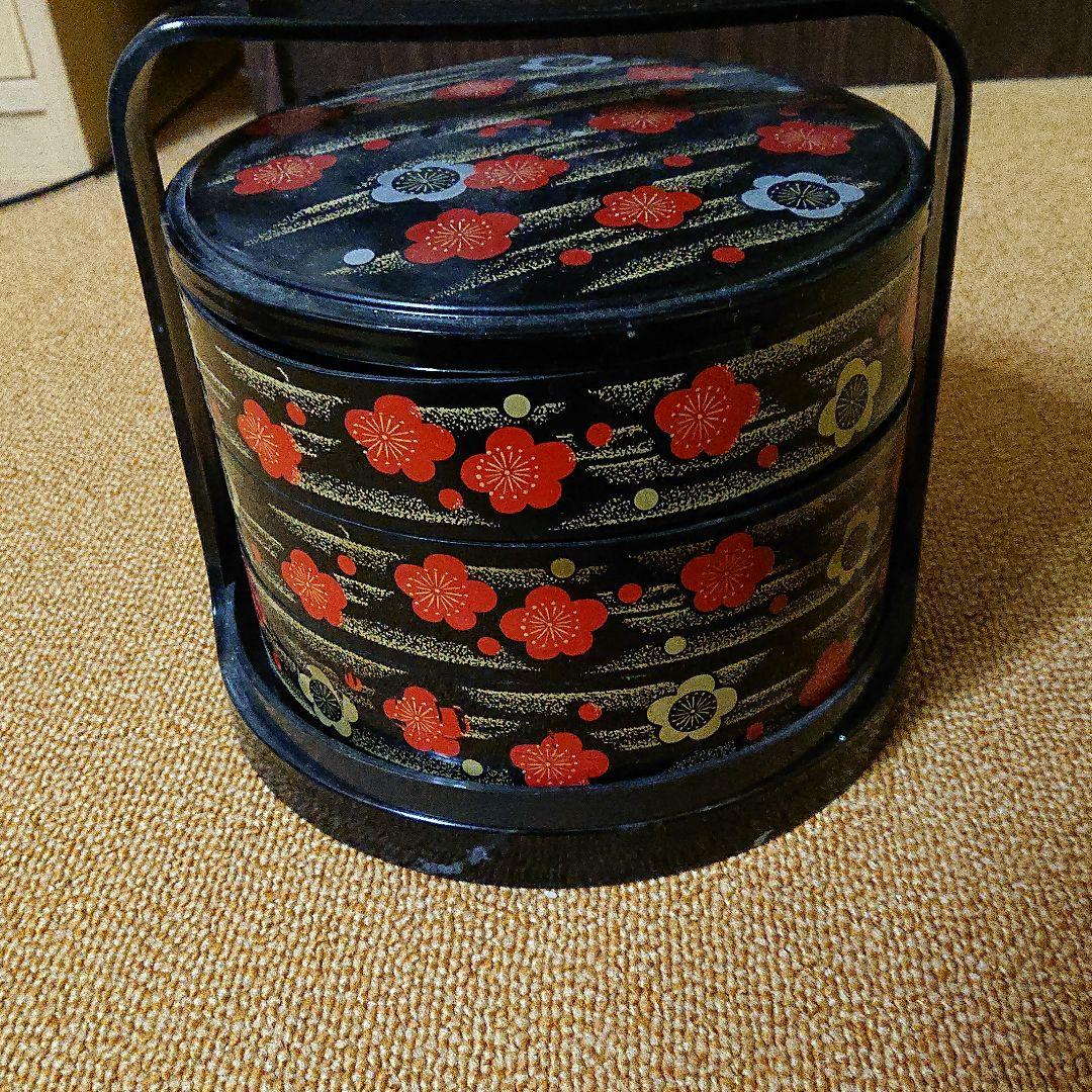 取っ手付き重箱三段
