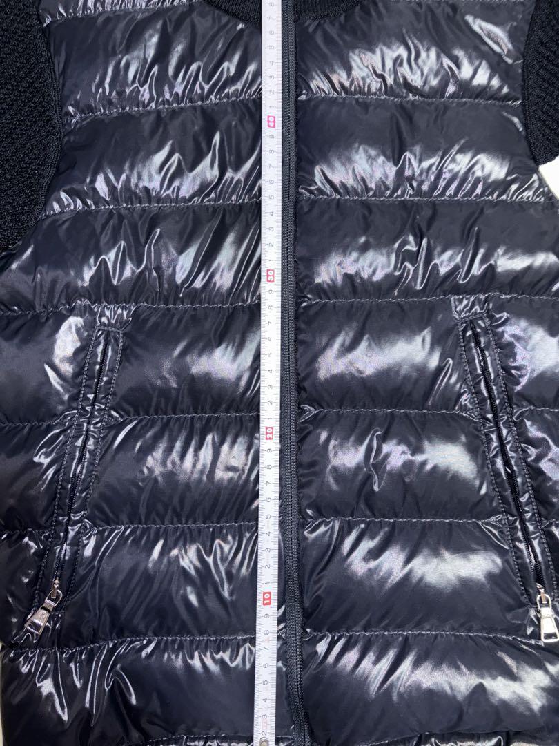 Moncler(ダウン入りパーカー)