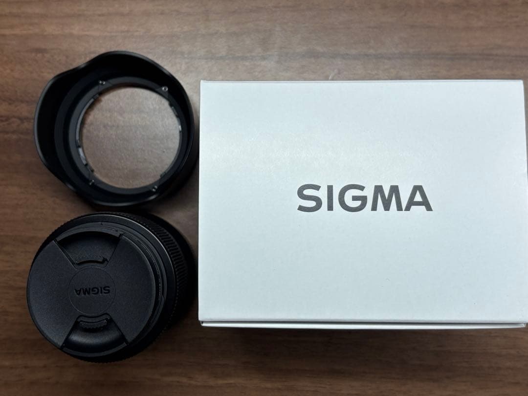 ほぼ新品　23mm F1.4 DC DN [キヤノンRF用]