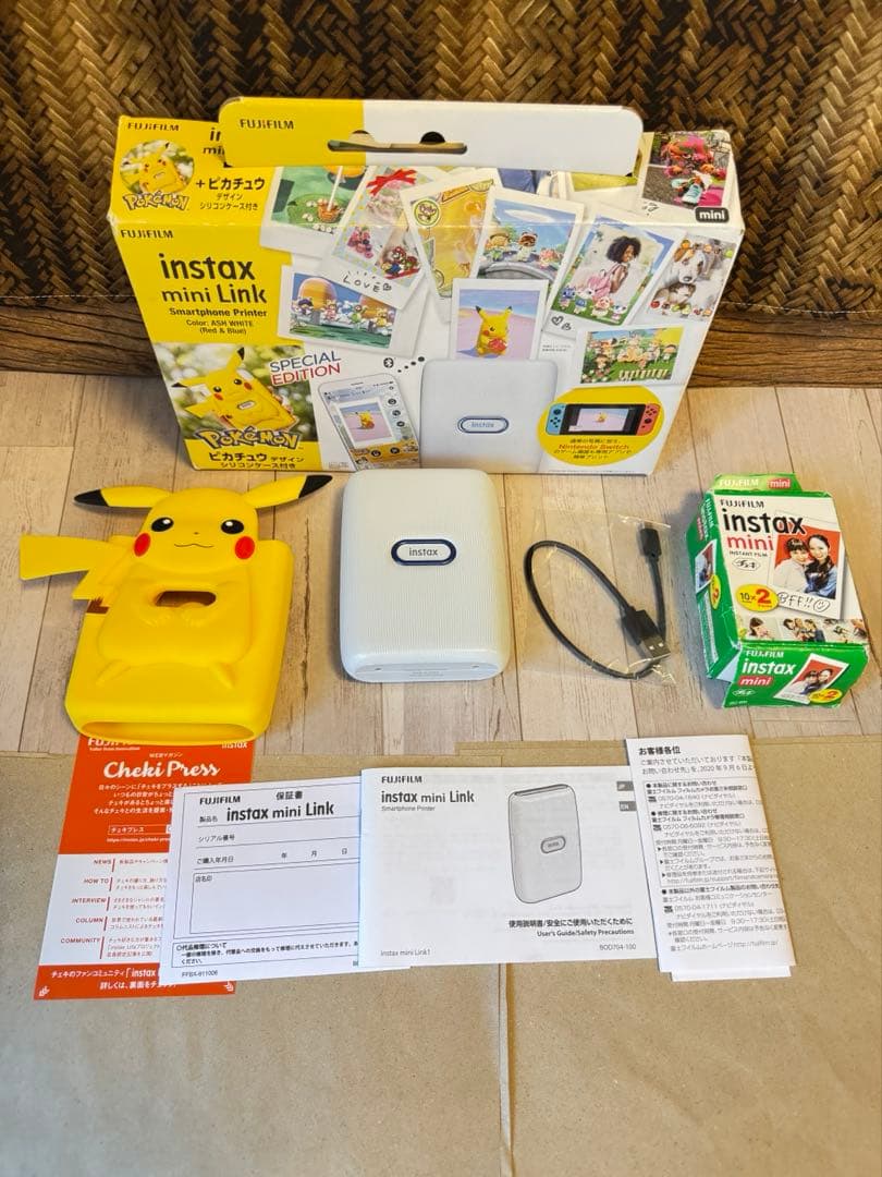 instax mini Link ピカチュウデザインとフイルムセット