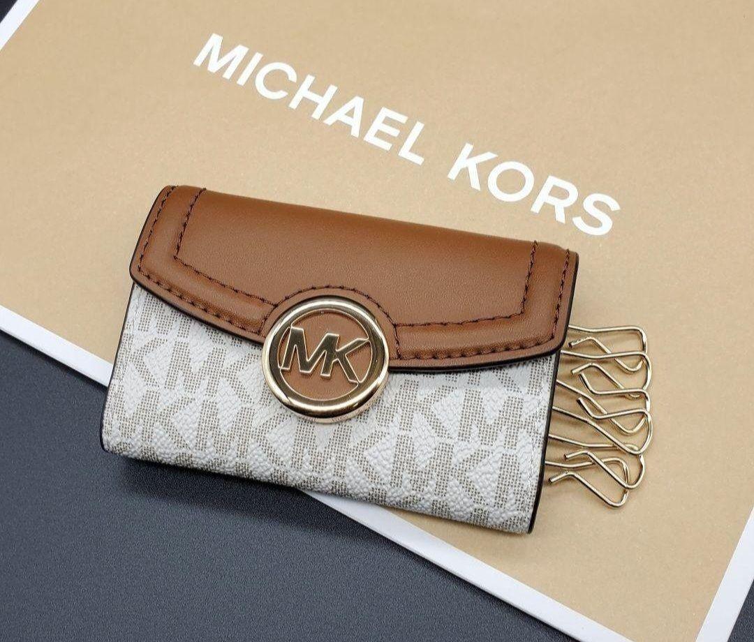 新品未使用☆ギフト対応可☆MICHAELKORS キーケース イエロー - www.splashecopark.com.br 新品未使用☆ギフト対応可☆MICHAELKORS キーケース イエロー - www.splashecopark.com.br
