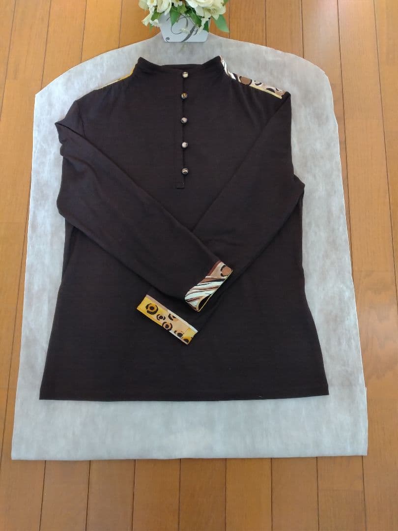 レオナールスポーツ　40 ダークブラウン ハイネック 長袖ニット