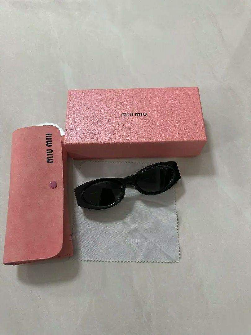 miu miu ブラック サングラス ケース付き