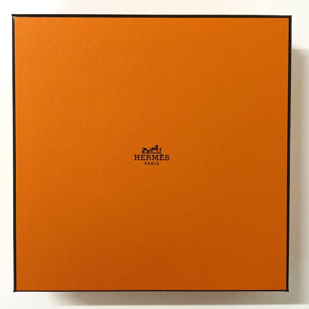 ★HERMES★イヤーズギフト★ハンドクリーム&あぶらとり紙&パフュームドソープ ☆HERMES☆イヤーズギフト☆ハンドクリーム&あぶらとり紙