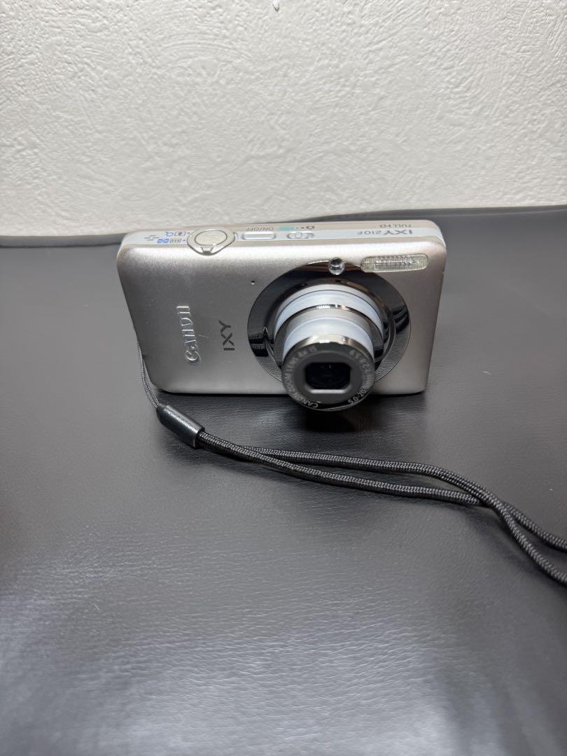 良品✨　新品ケース付き　Canon IXY 210F コンパクトデジタルカメラ