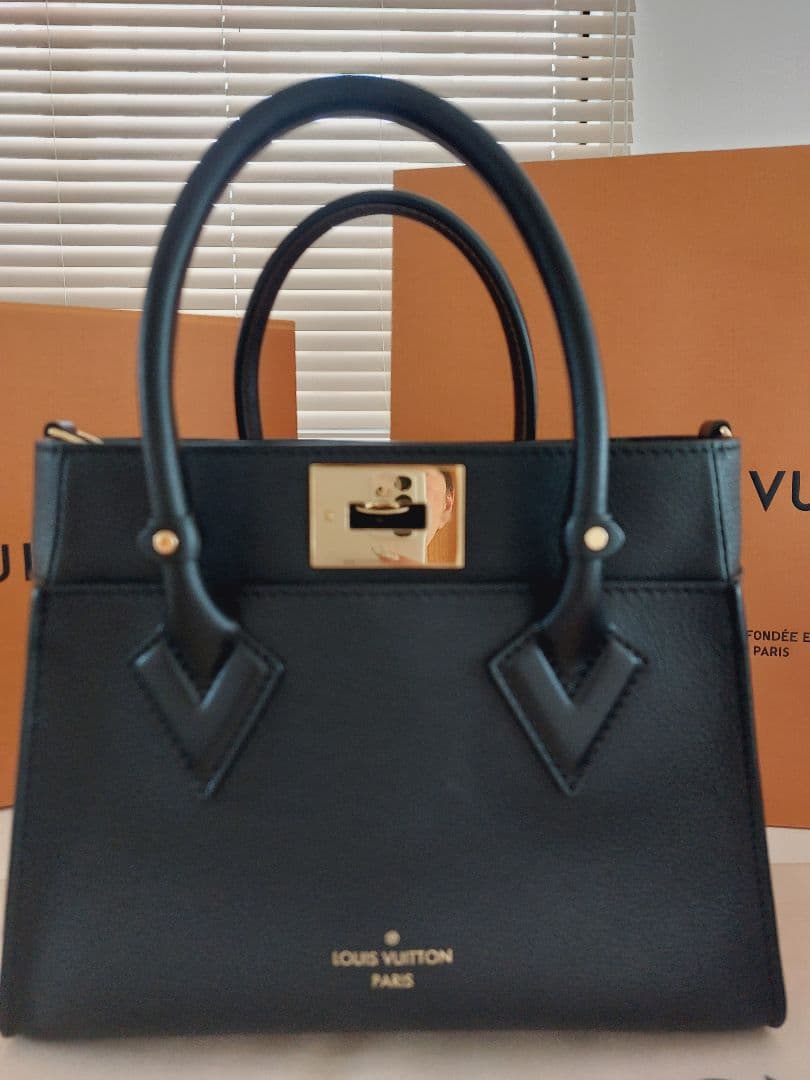 ルイヴィトンハンドバッグ　オンマイサイドPM　付属品完備　ICチップ