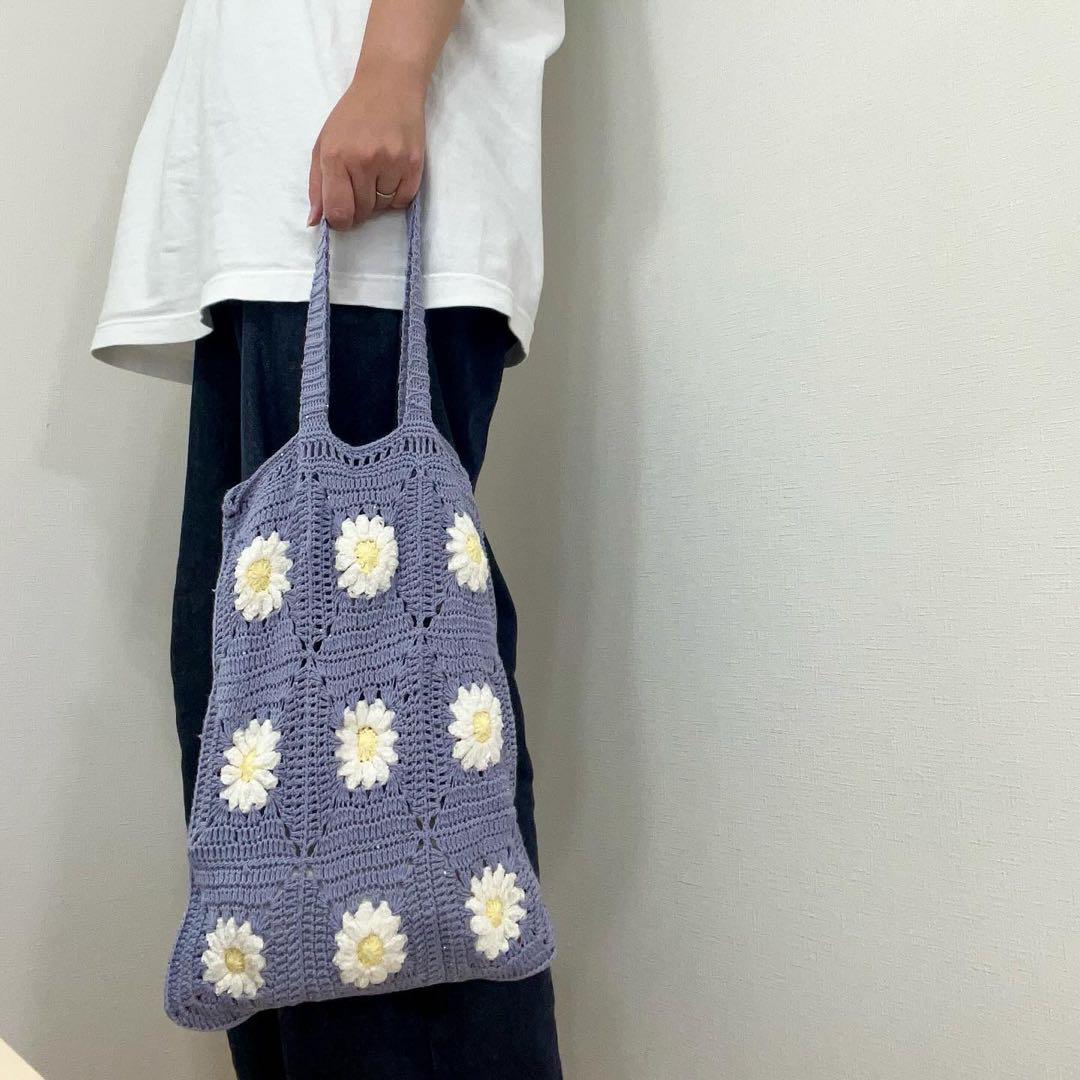 まゆみんページデイジーグラニースクエア モチーフトートバッグ デイジーグラニースクエア モチーフトートバッグ - メルカリ