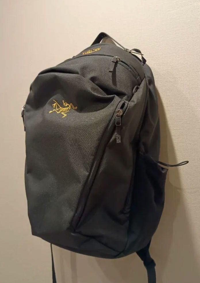 【正規品/美品】アークテリクス マンティス26