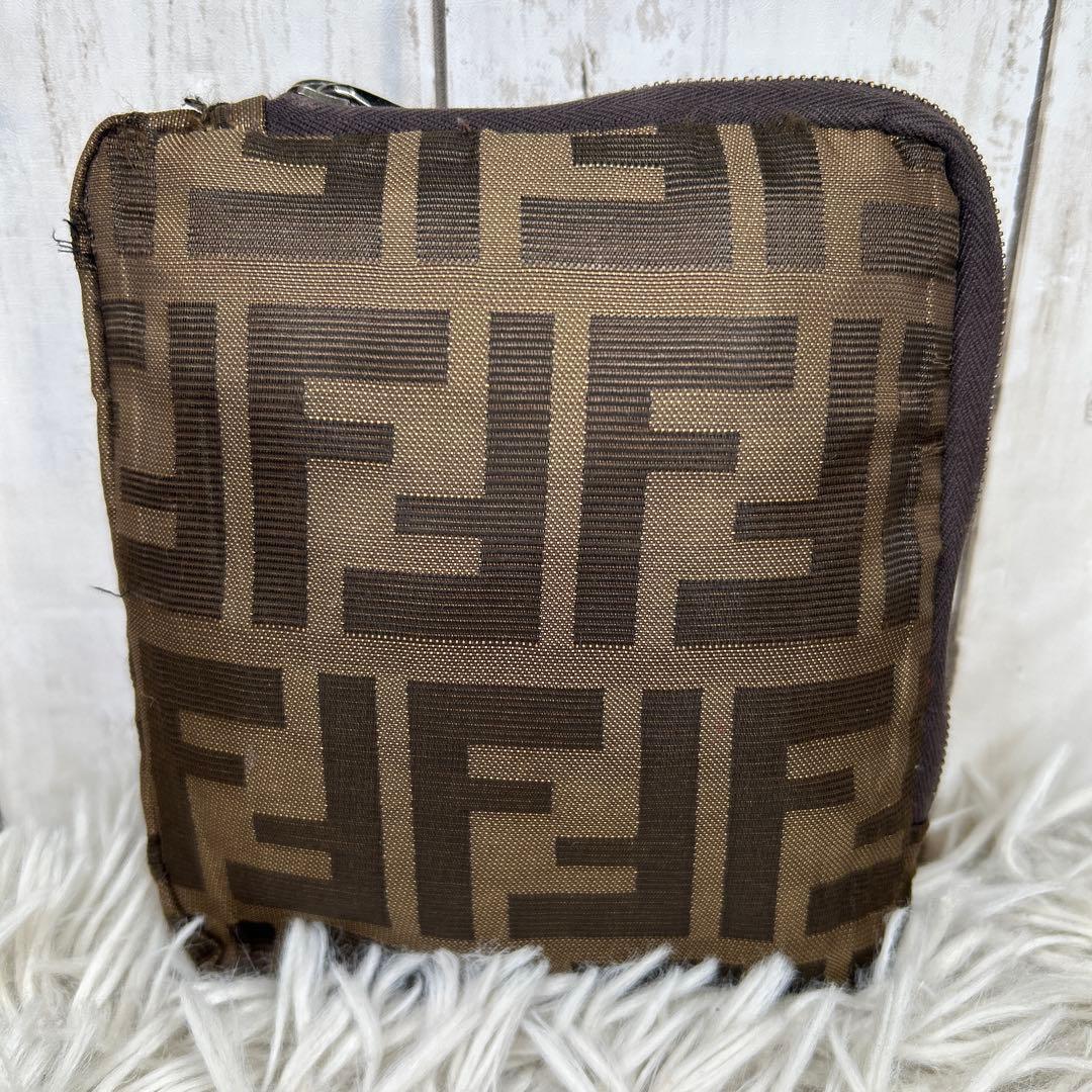 FENDI ズッカ　ナイロン　ロゴ　FF ポーチ　小物入れ　ズッキーノ