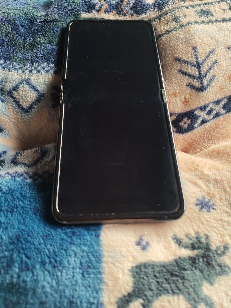 motorola razr 50 ultraやや傷や汚れあり