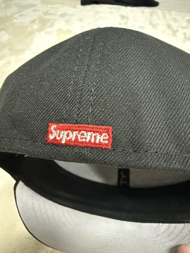 supreme Sロゴキャップ　ニューエラ