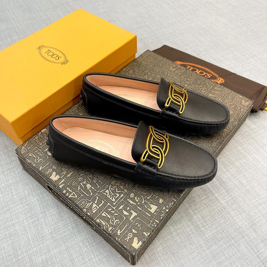 TOD'S ケイト レザー ローファー　新品.37