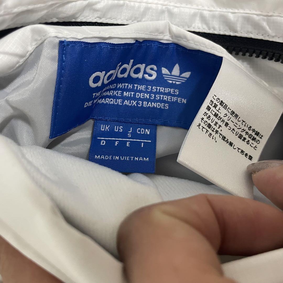 アディダス　トラックトップ　リバーシブル　adidas ダウンジャケット