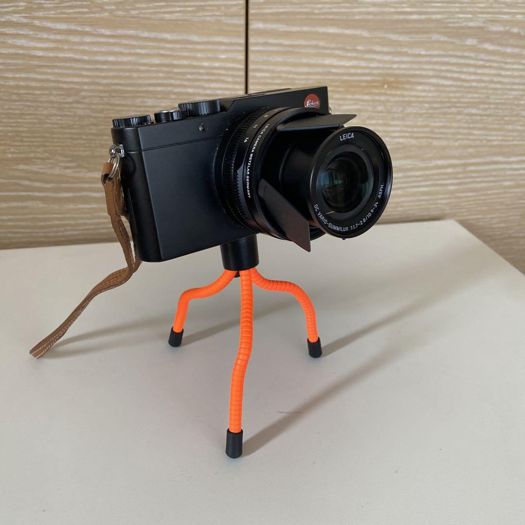 Leica D-LUX デジタルカメラ 黒 エクスプローラキット 革製ケース付き