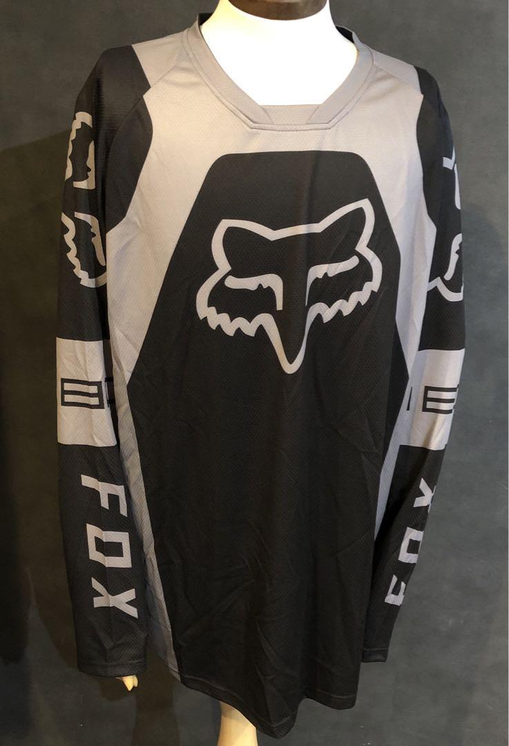 新品 バイクスーツ